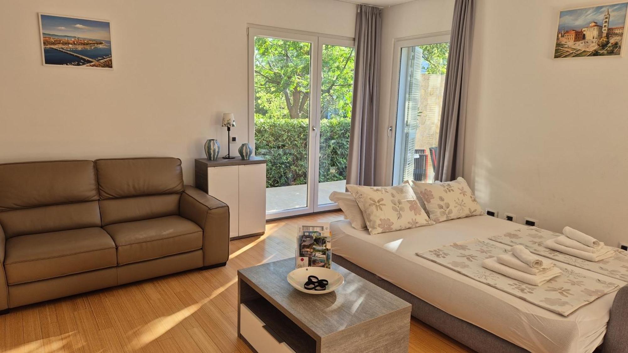Luxury Two-Floor Apartment In Petrcane With Garden And Pool Exterior photo